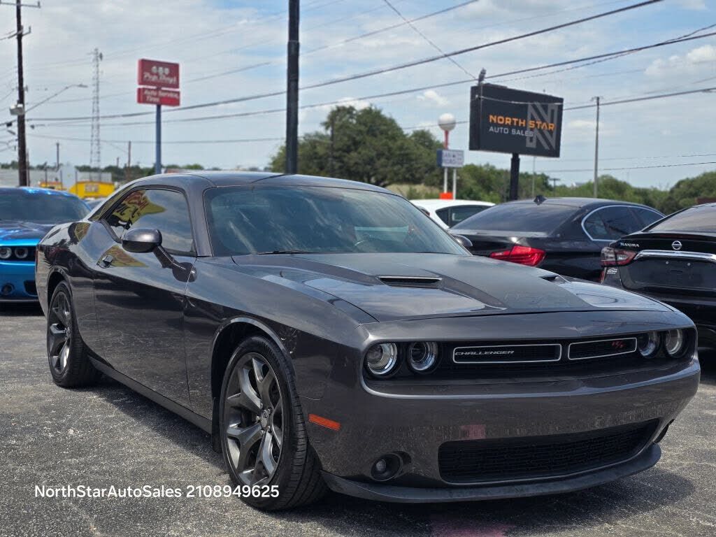 2015 DODGE Challenger