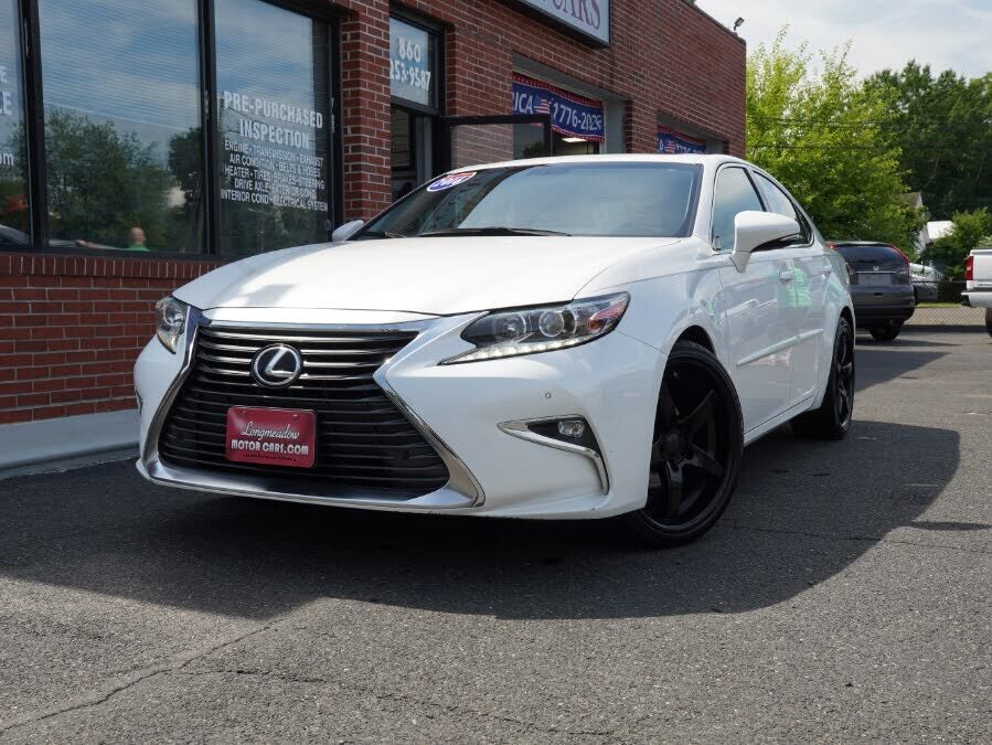 2016 LEXUS ES