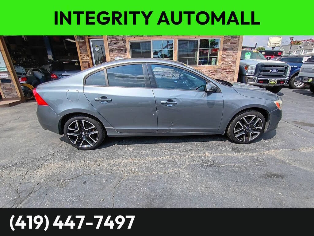 2017 VOLVO S60