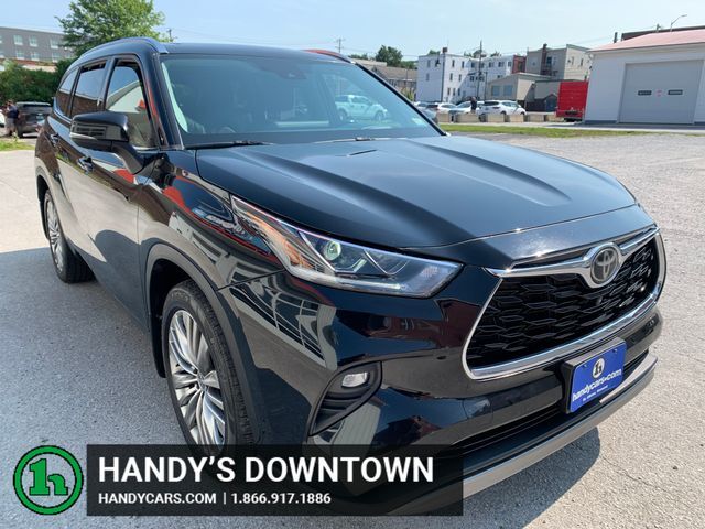 2022 TOYOTA Highlander