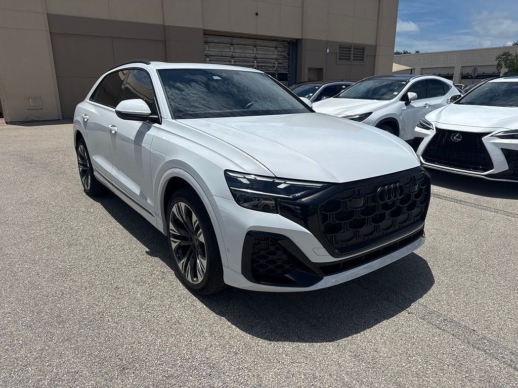 2025 AUDI Q8