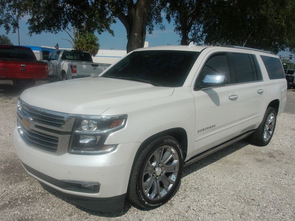 2017 CHEVROLET Suburban