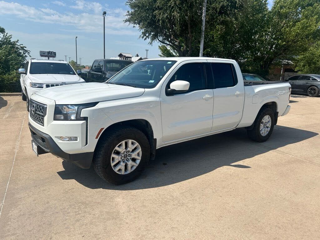 2022 NISSAN Frontier