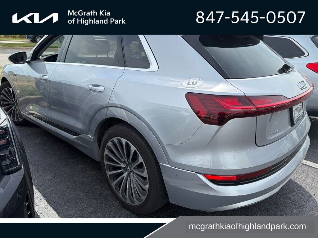 2019 AUDI e-tron