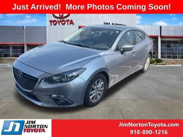 2016 MAZDA Mazda3