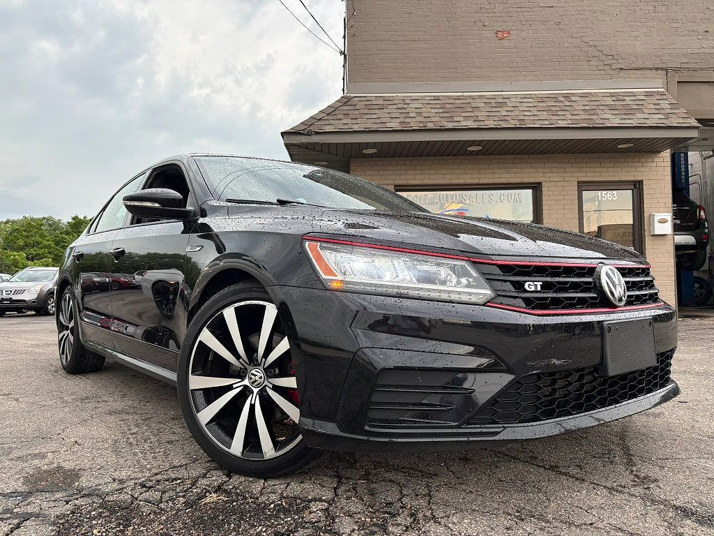 2018 VOLKSWAGEN Passat