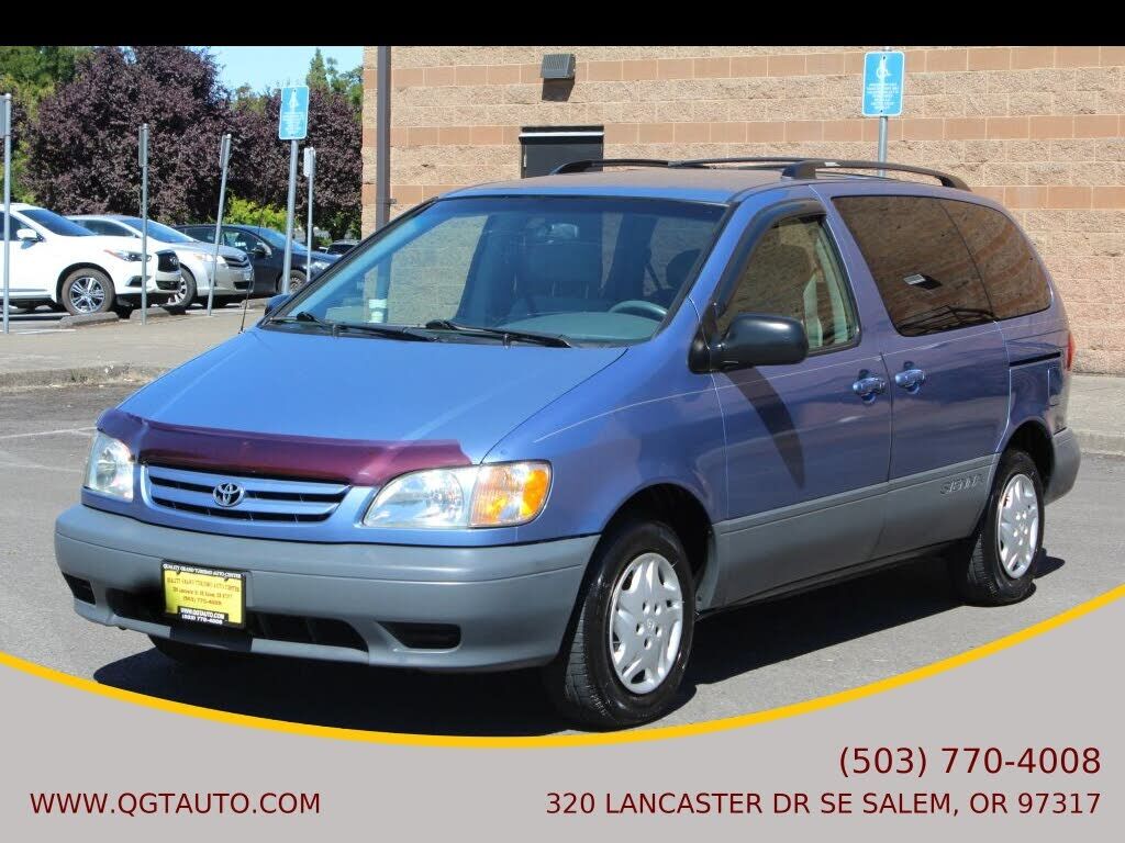 2003 TOYOTA Sienna