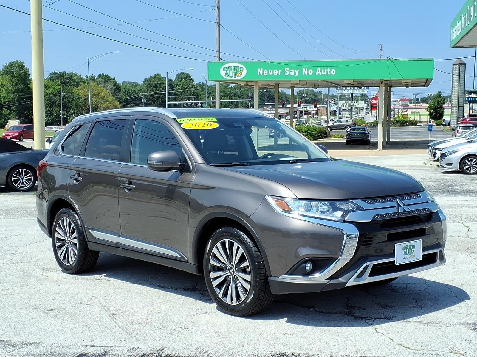 2020 MITSUBISHI Outlander