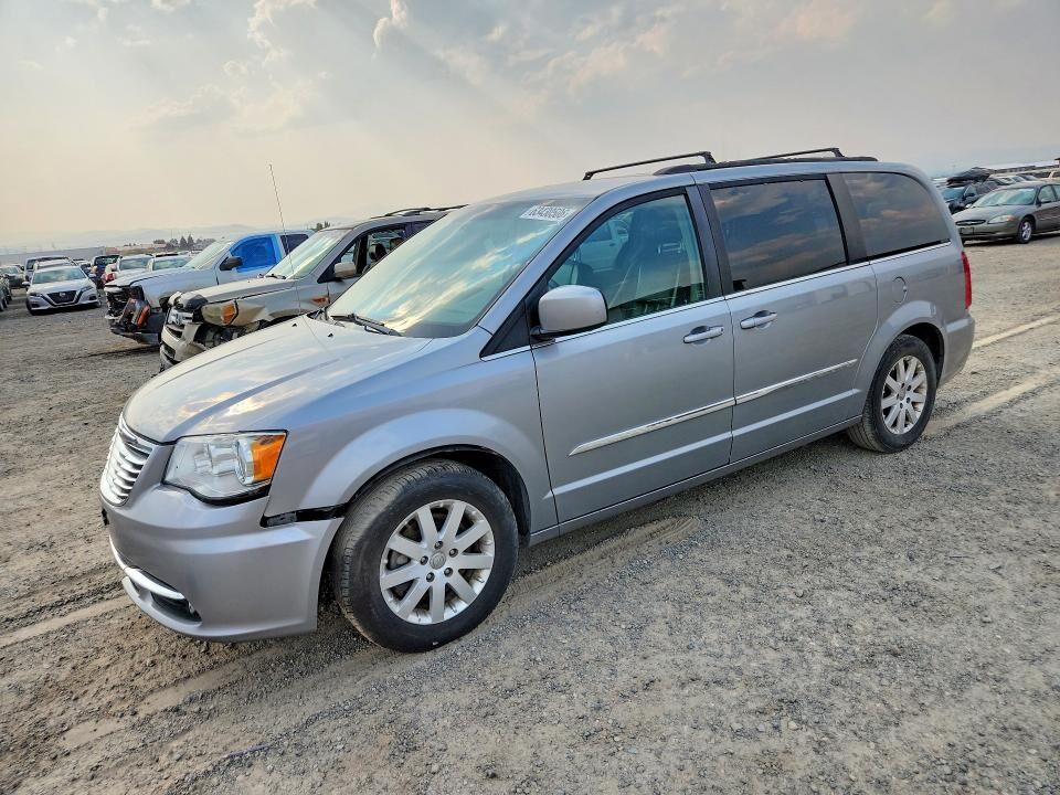2015 CHRYSLER Town and Country