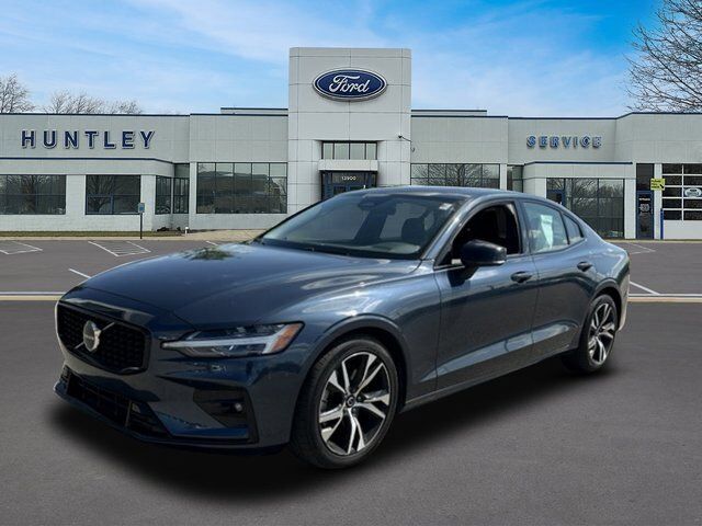 2024 VOLVO S60