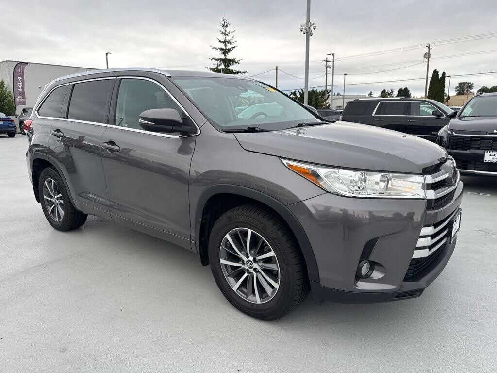 2018 TOYOTA Highlander