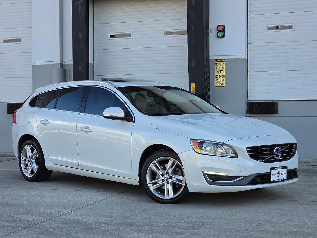 2015 VOLVO V60