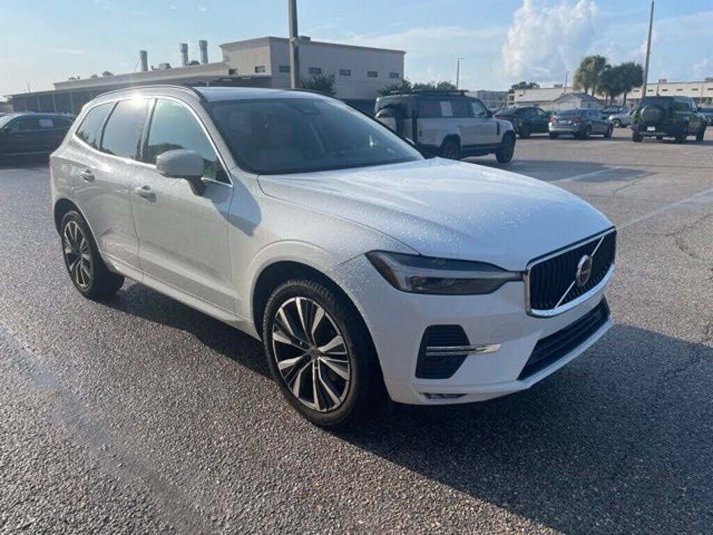 2022 VOLVO XC60