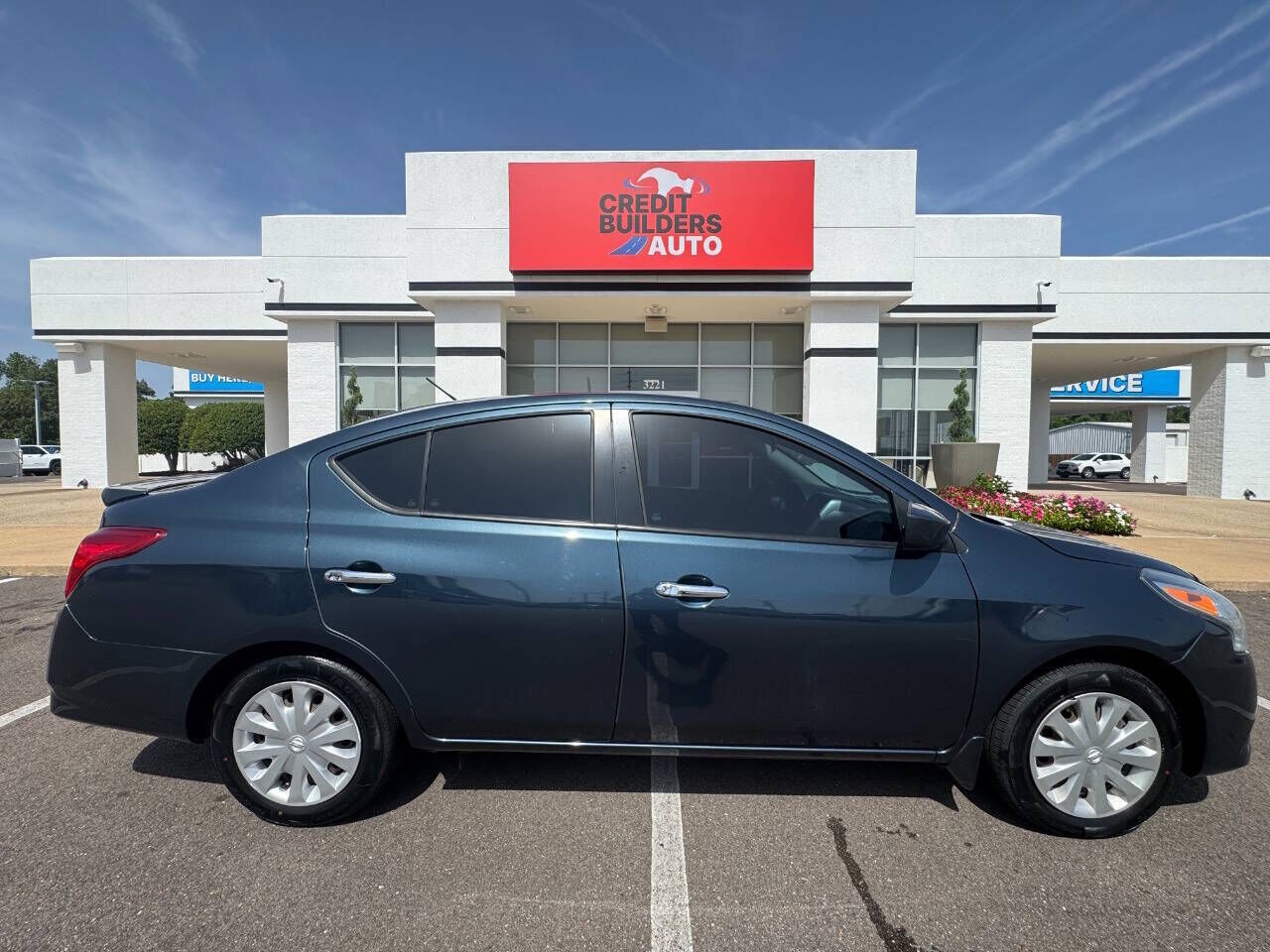 2016 NISSAN Versa