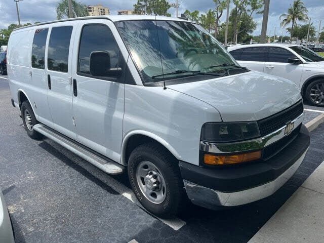 2020 CHEVROLET Express