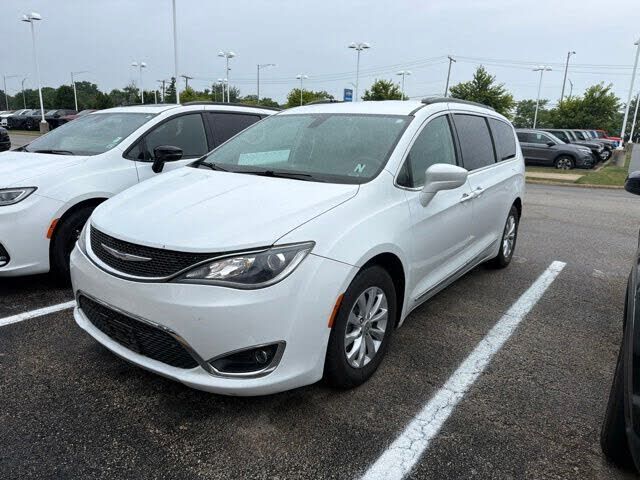 2017 CHRYSLER Pacifica