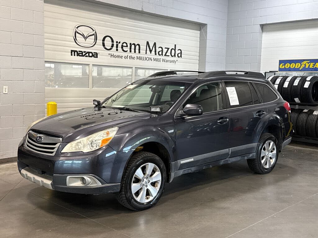 2012 SUBARU Outback