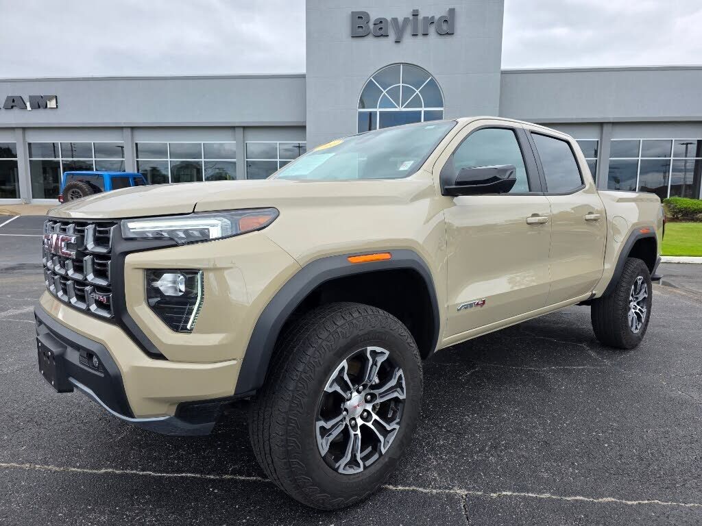 2023 GMC Canyon