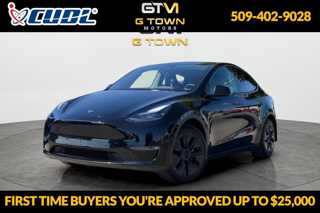 2025 TESLA Model Y