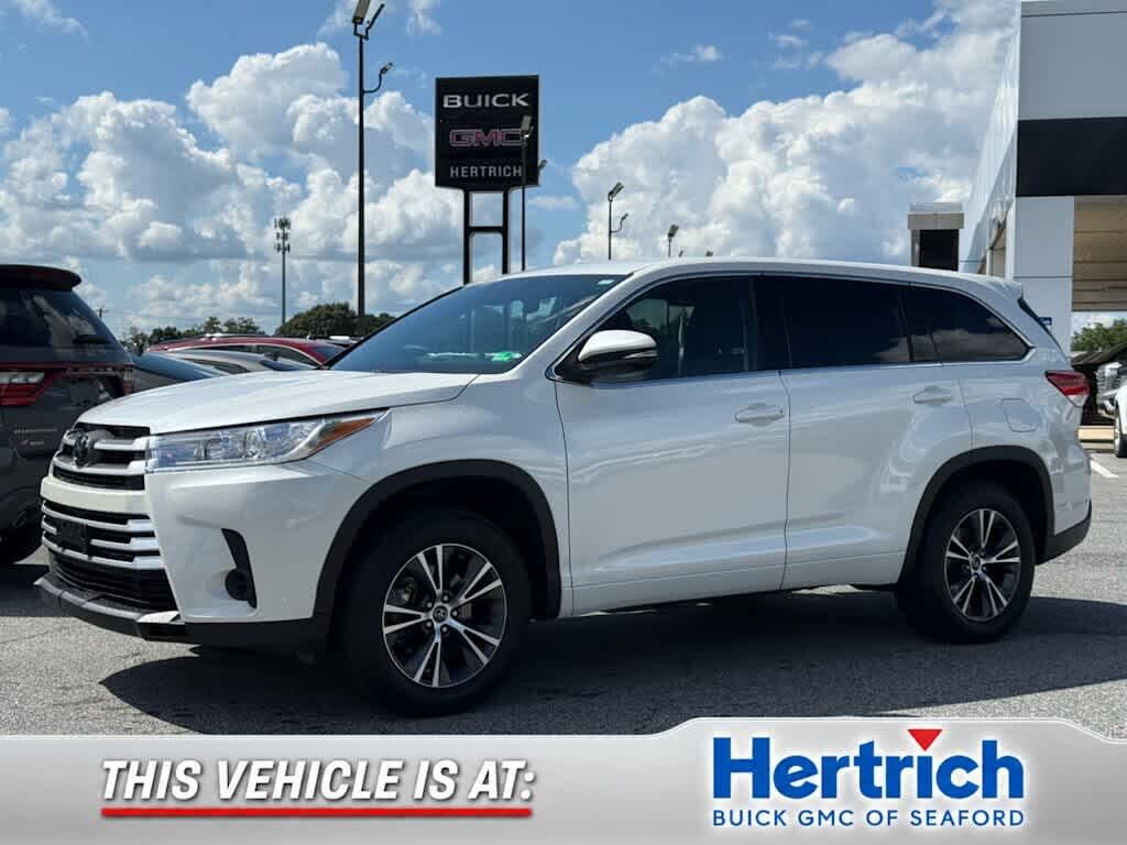 2017 TOYOTA Highlander