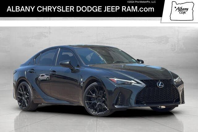 2022 LEXUS IS