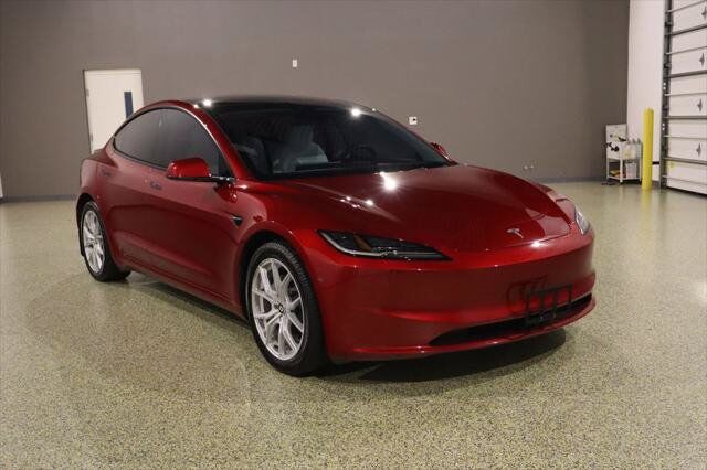 2025 TESLA Model 3
