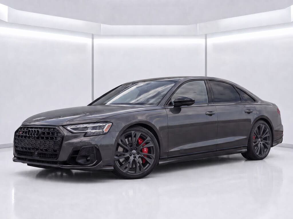 2025 AUDI S8