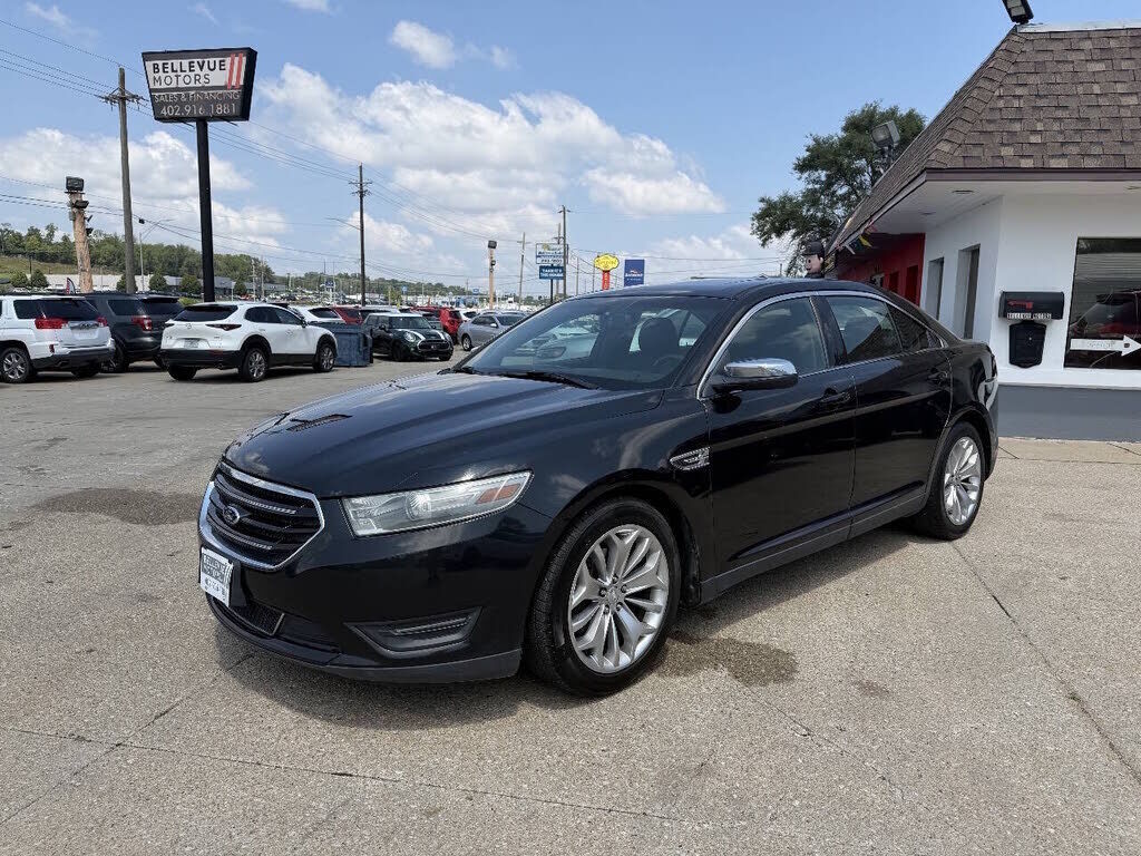 2013 FORD Taurus