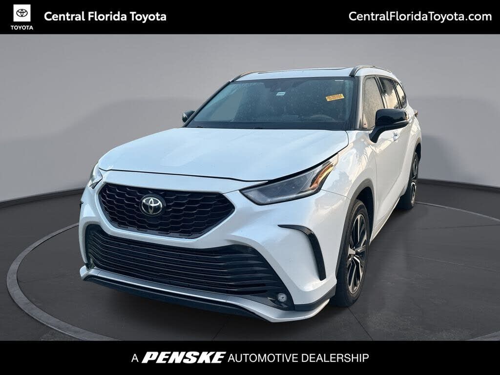 2022 TOYOTA Highlander