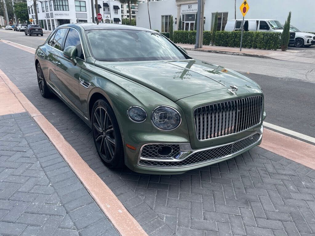2022 BENTLEY Flying Spur