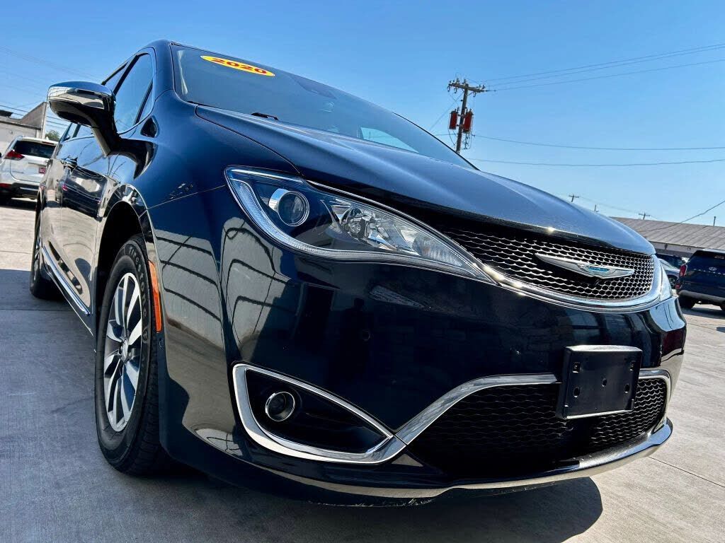 2020 CHRYSLER Pacifica