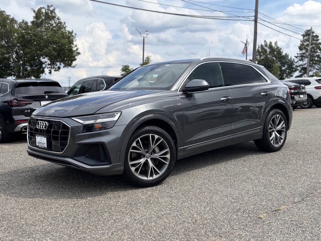 2020 AUDI Q8