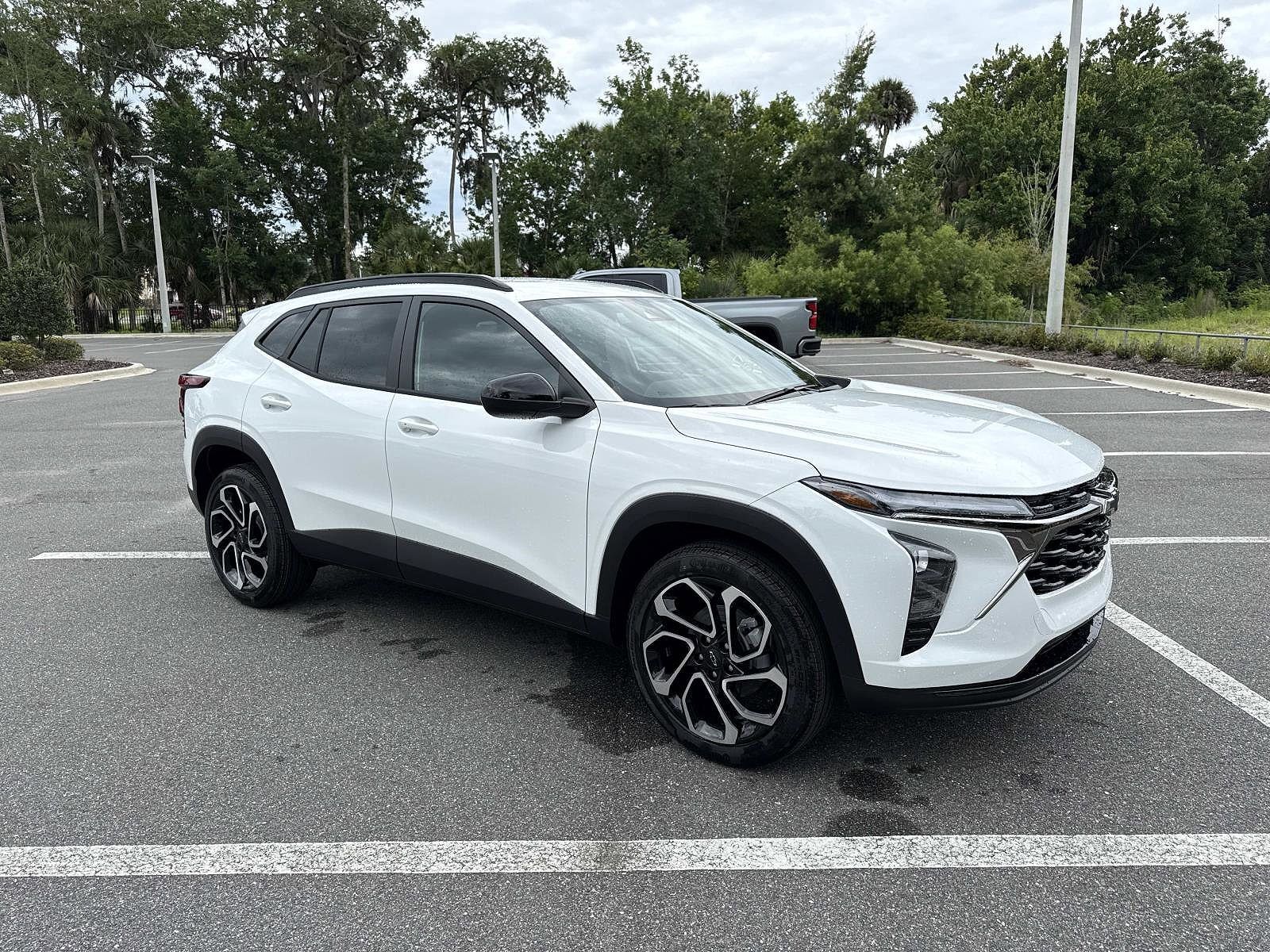 2026 CHEVROLET Trax