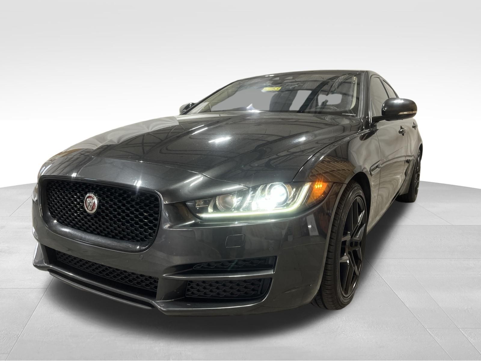 2017 JAGUAR XE