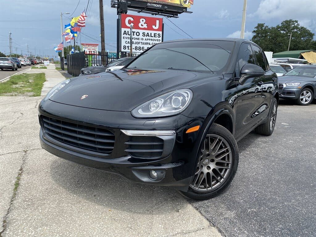 2017 PORSCHE Cayenne