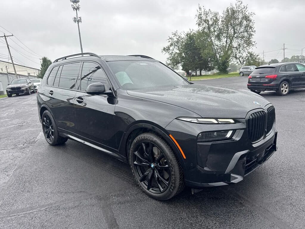 2023 BMW X7