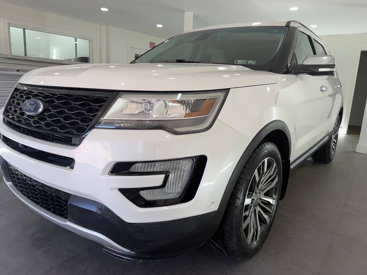 2017 FORD Explorer