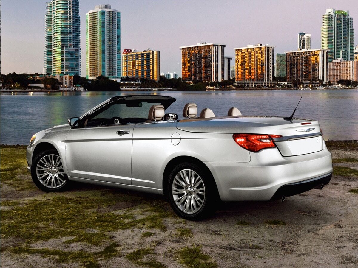 2011 CHRYSLER 200