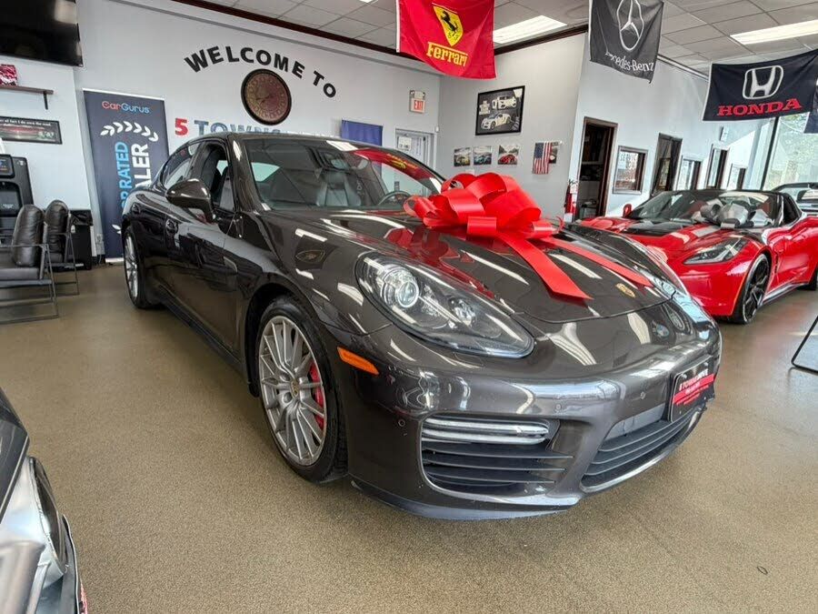 2016 PORSCHE Panamera
