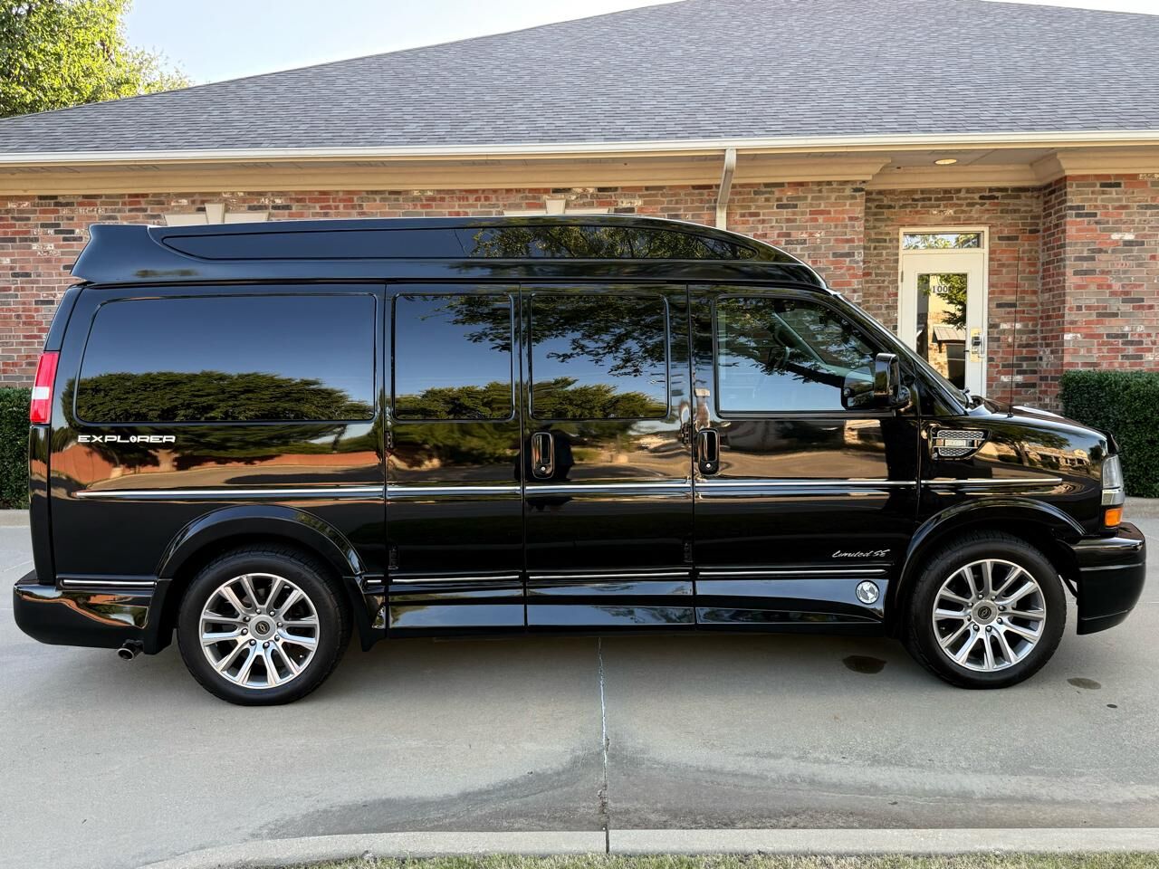 2021 CHEVROLET Express