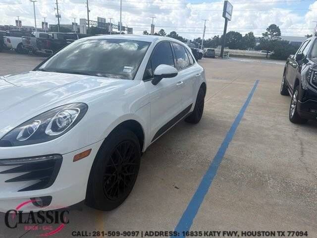2018 PORSCHE Macan