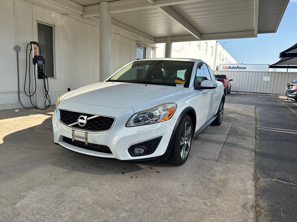 2013 VOLVO C30