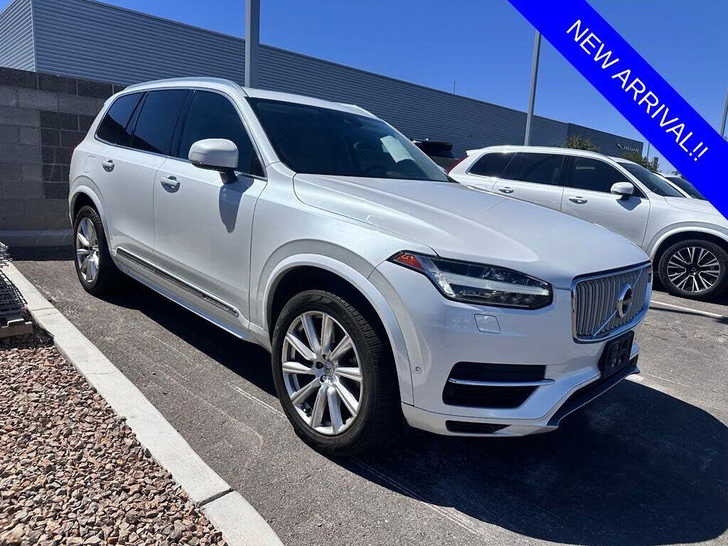2017 VOLVO XC90