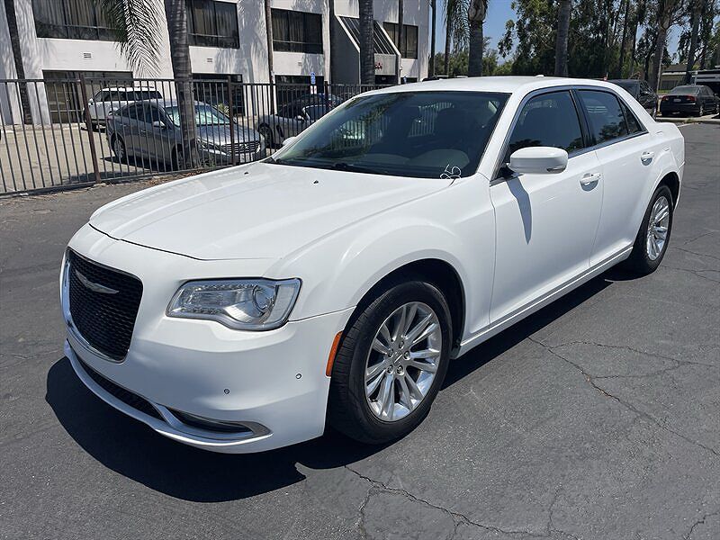 2017 CHRYSLER 300