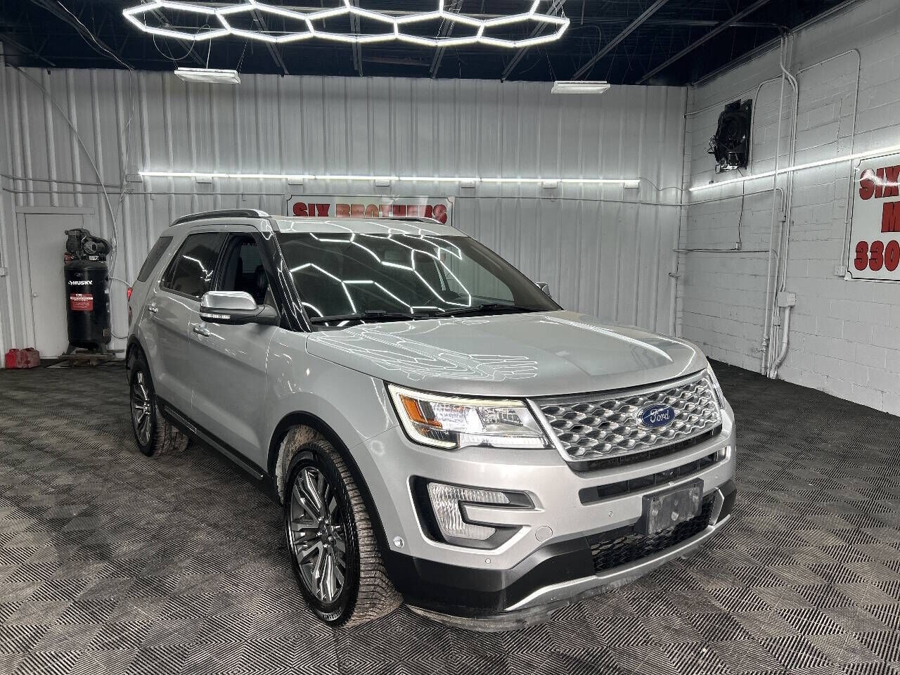2017 FORD Explorer