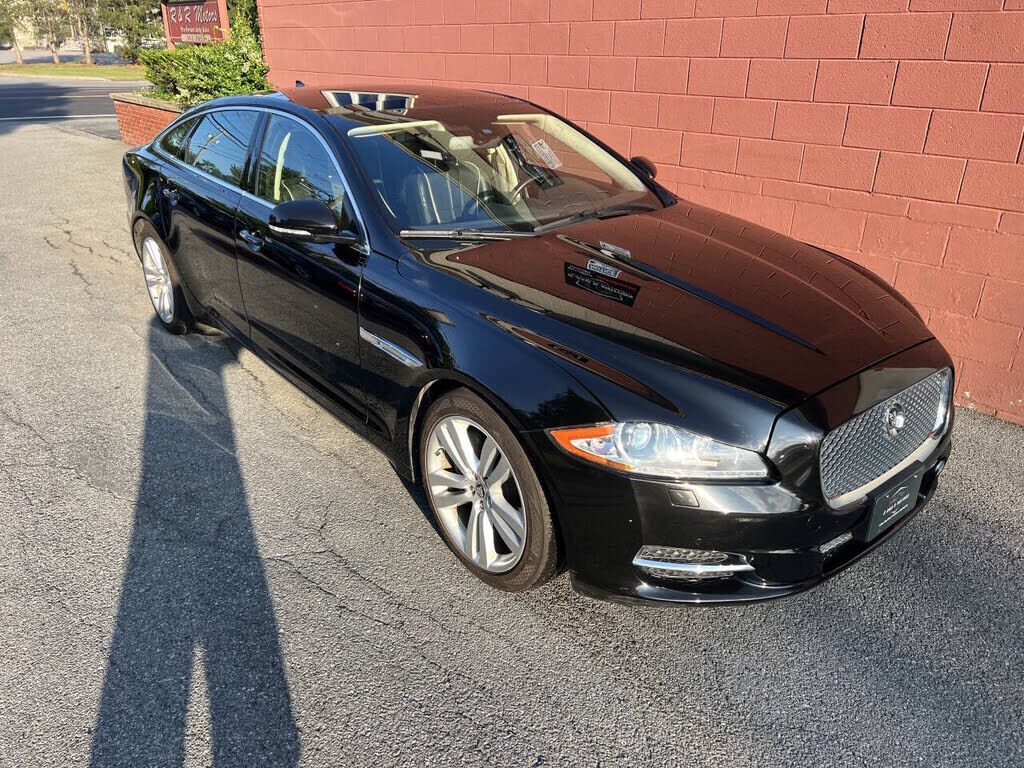 2013 JAGUAR XJ