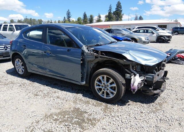 2015 MAZDA Mazda3