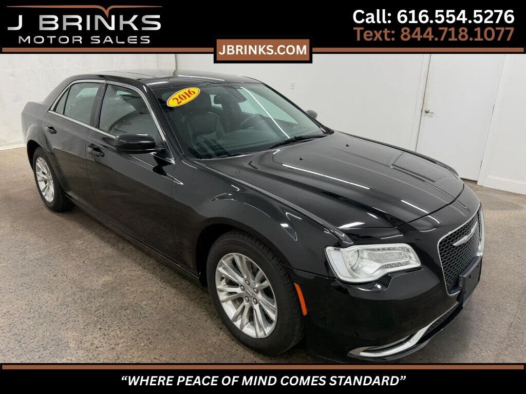 2016 CHRYSLER 300