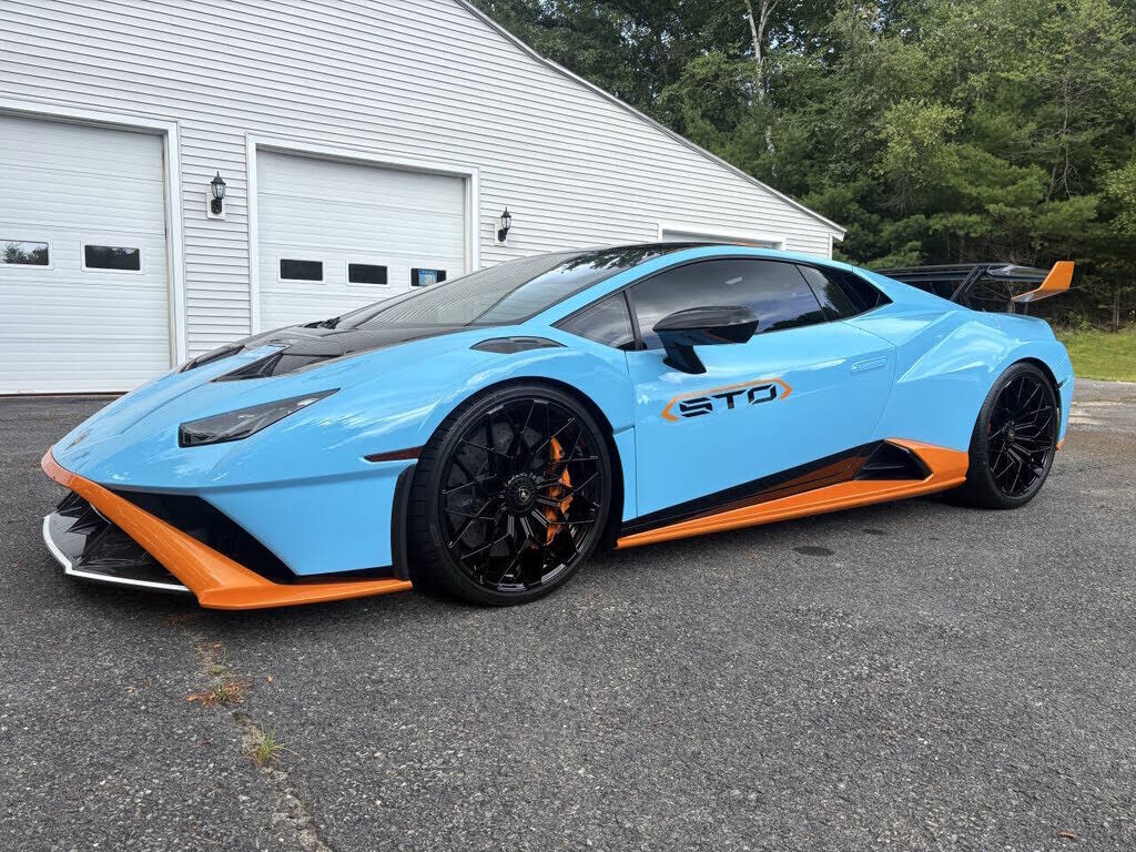 2023 LAMBORGHINI Huracan STO