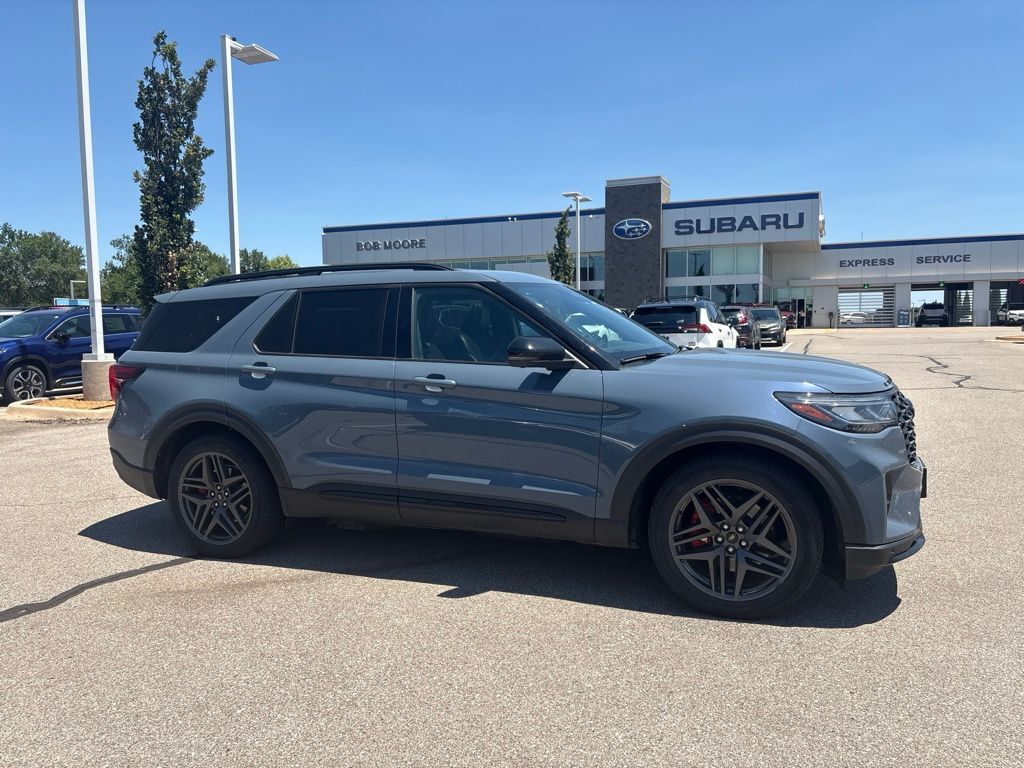 2025 FORD Explorer